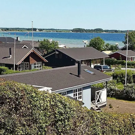 Holiday Skraenten Ii *